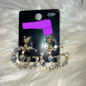 Fashion clear stones earrings